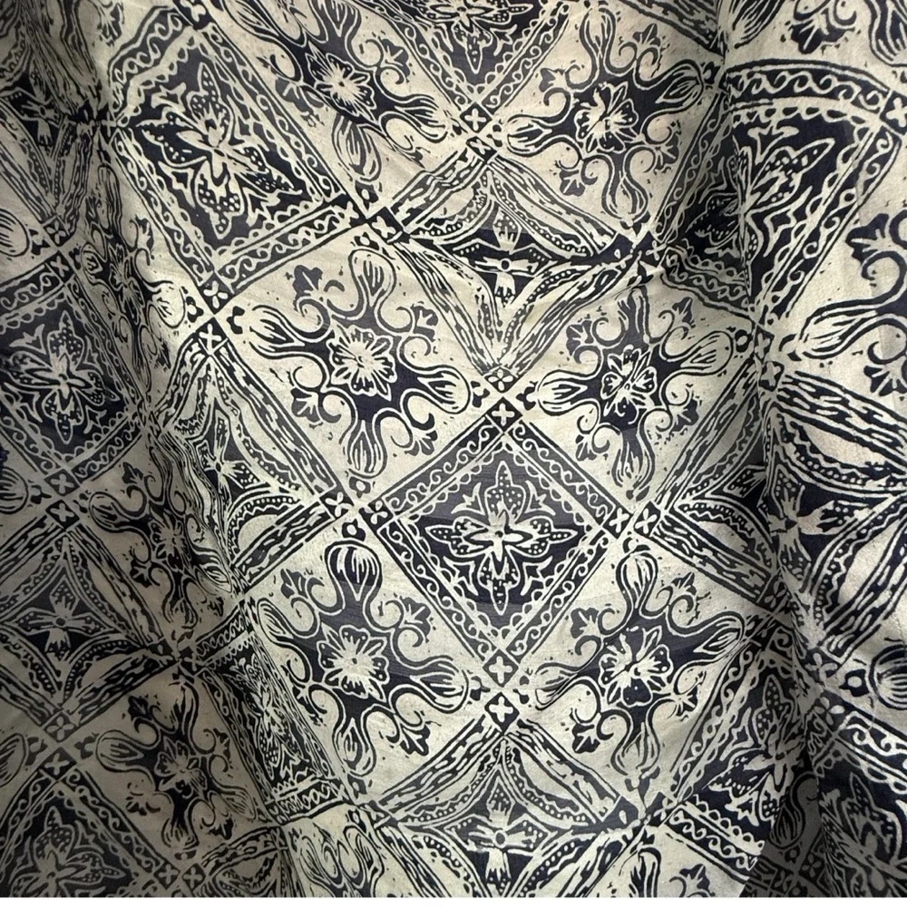 Extra large lightweight‎ silver navy paisley print shawl scarf fringe 43” x 68”